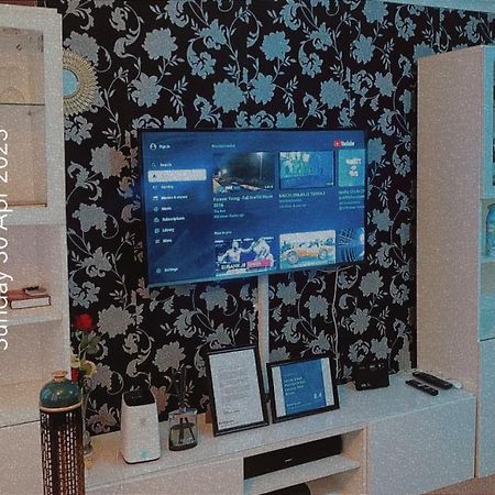Lovely 2 Bed Flat/Apt In East London- Nice Estate. Dagenham Ngoại thất bức ảnh