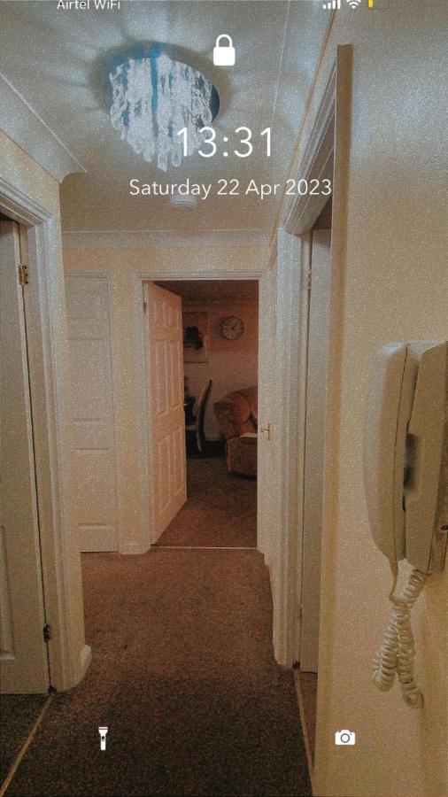Lovely 2 Bed Flat/Apt In East London- Nice Estate. Dagenham Ngoại thất bức ảnh